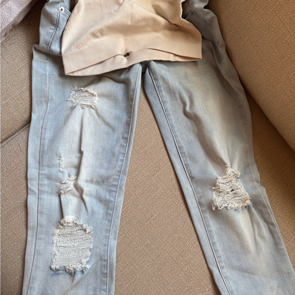 Blanqi light wash maternity jeans
